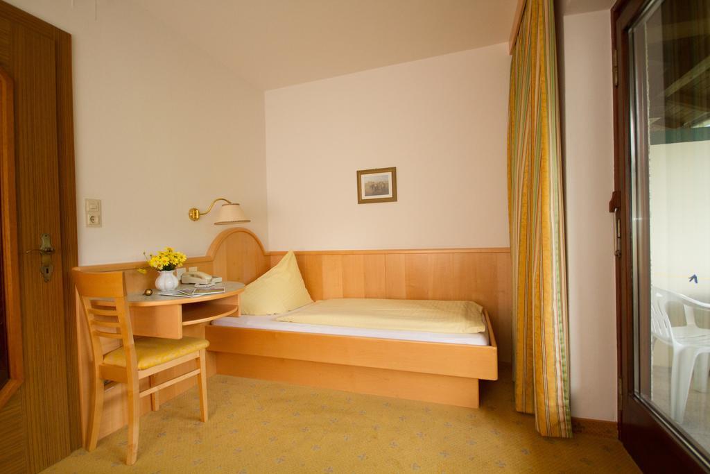 Hotel Garni Sonnblick 바트키르히하임 객실 사진